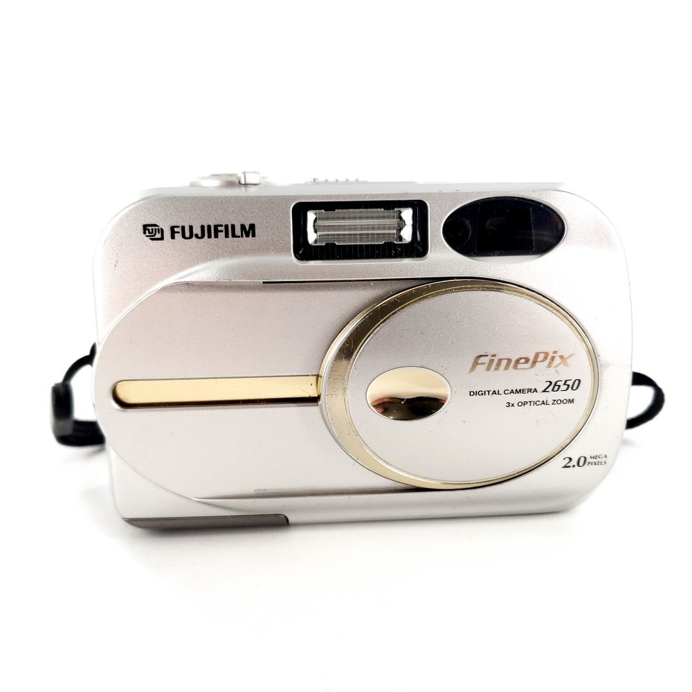 Fujifilm FinePix 2650 2.0MP Digital Camera Silver No Memory Card Tested & Works